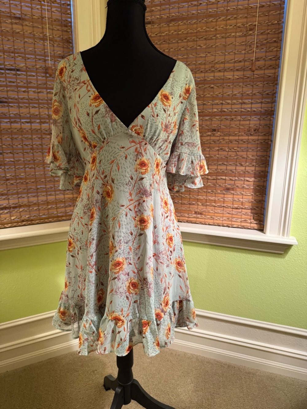 Floral Ruffle-Sleeve V-Neck Dress in Mint with Orange Roses
